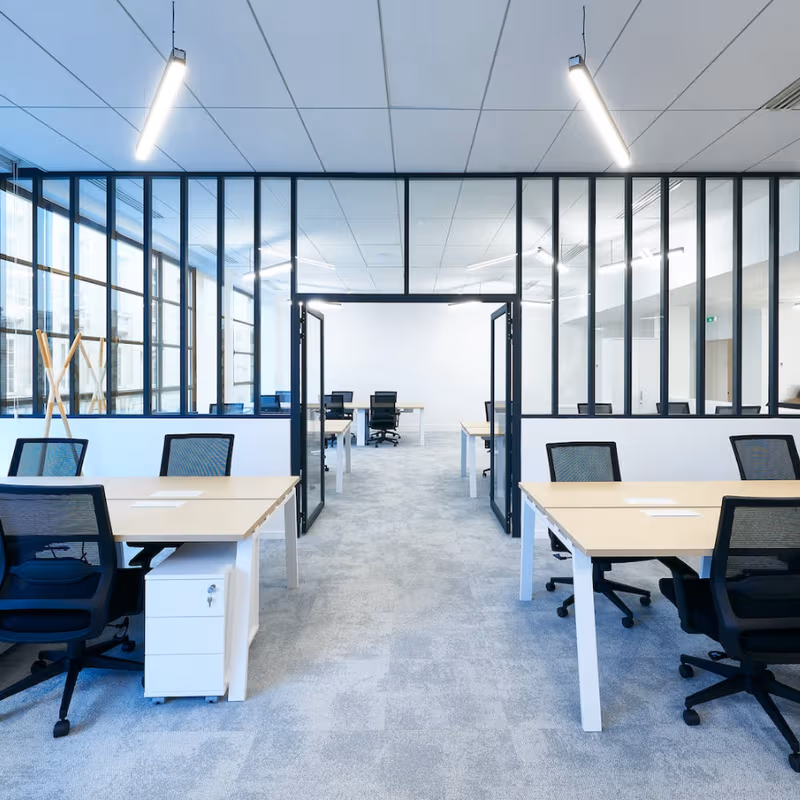 12 Rue D'amsterdam, Paris - Image 3
