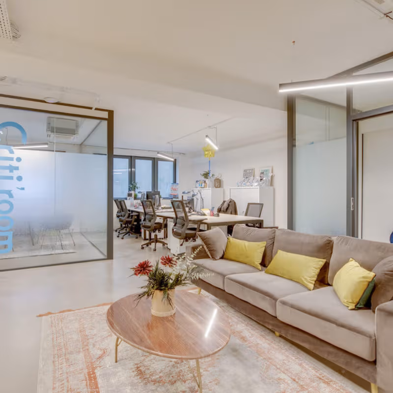 18 Rue D'hauteville, Paris - Image 1
