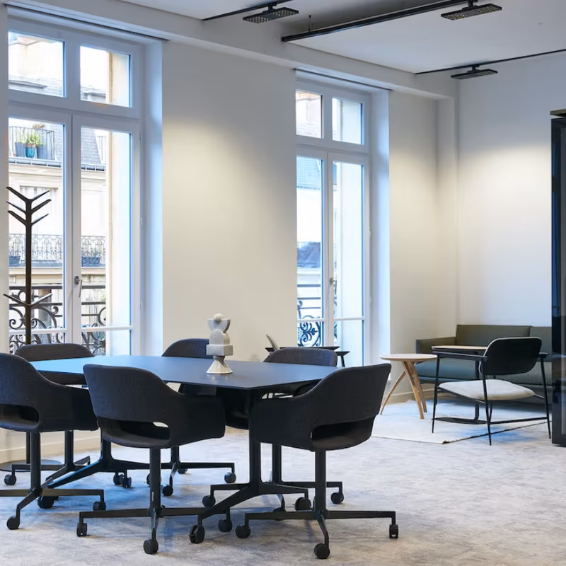 36 Rue La Fayette, Paris - Image 2