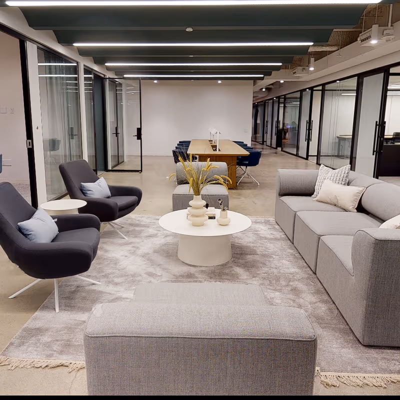 915 Wilshire Blvd, Los Angeles - Image 2