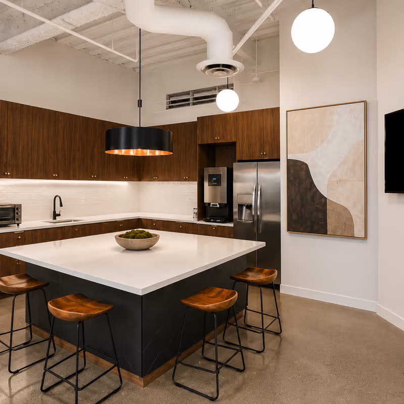 21550 West Oxnard Street, Woodland Hills - Image 2