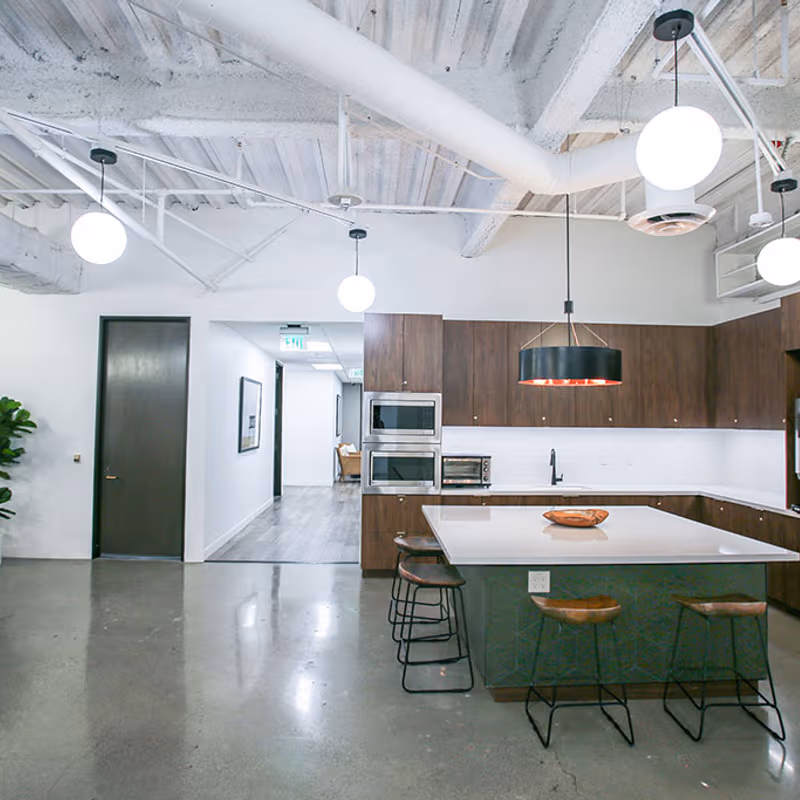 21550 West Oxnard Street, Woodland Hills - Image 8