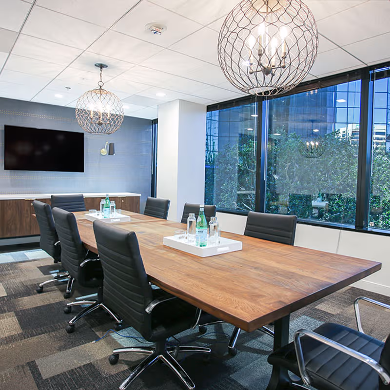 21550 West Oxnard Street, Woodland Hills - Image 4