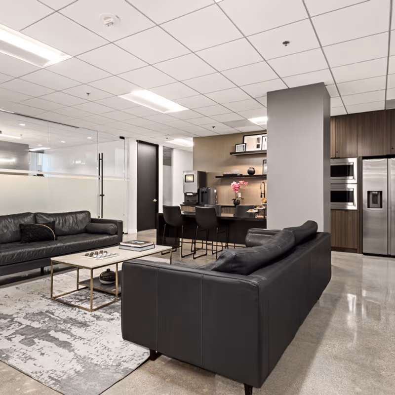 10940 Wilshire Blvd, Los Angeles - Image 4