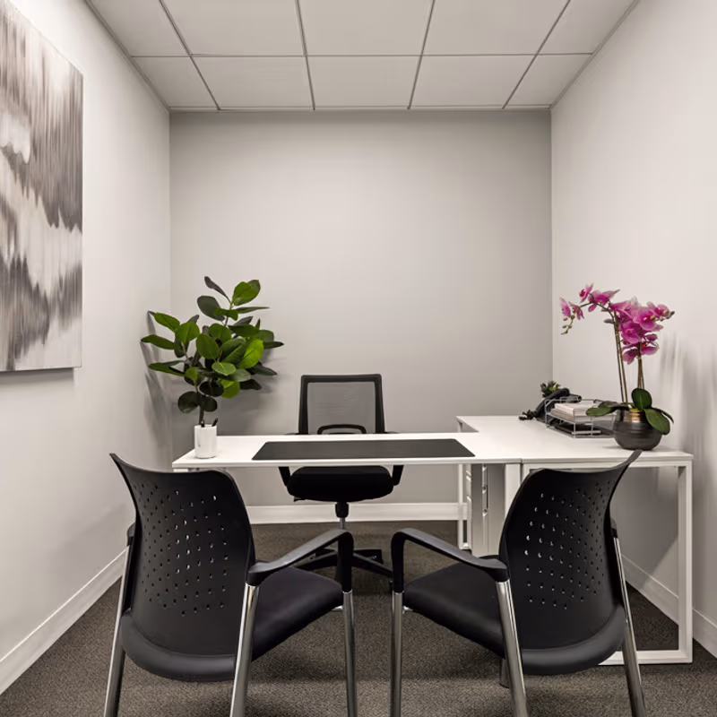 10940 Wilshire Blvd, Los Angeles - Image 2