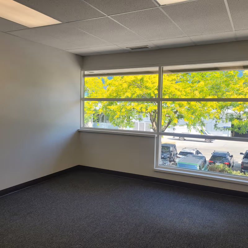 1715 Dickson Avenue, Kelowna - Image 5