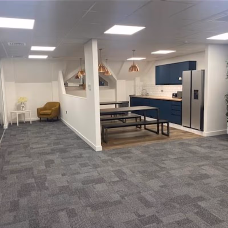 81 Bridge Road, East Molesey - Image 4