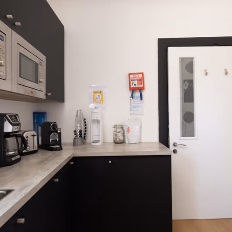 24 Baggot Street Upper, Dublin - Image 4