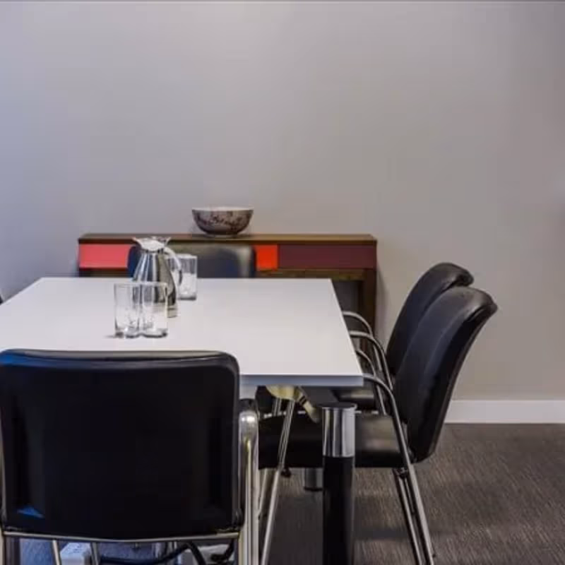 4 Queens Road, Wimbledon - Image 1