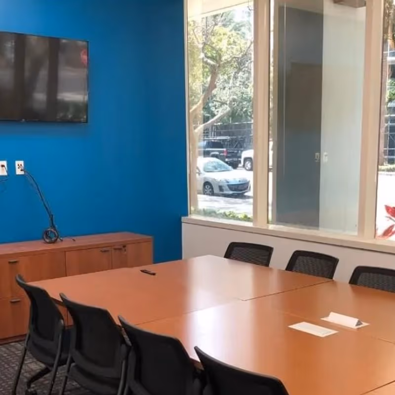 100 2nd Ave S, St Petersburg - Image 1