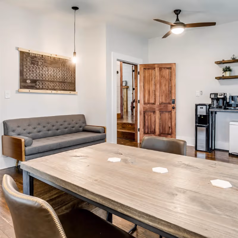 173 W Main St, Azle - Image 4