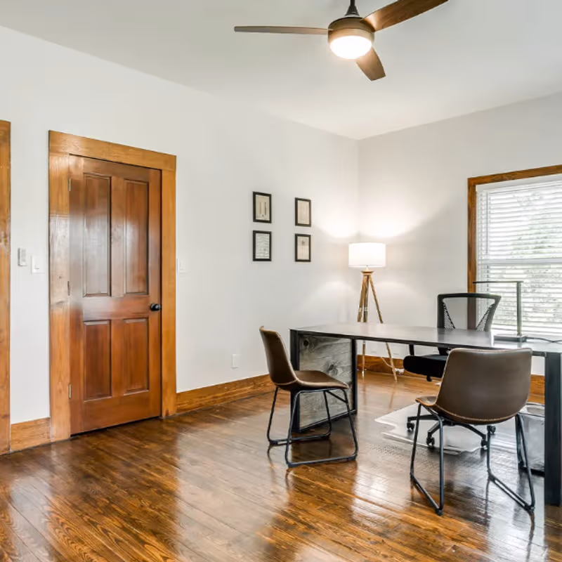 173 W Main St, Azle - Image 3