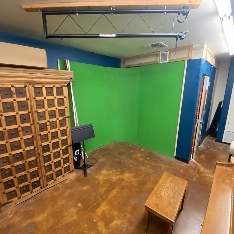 2540 Thousand Oaks Dr, San Antonio - Image 3