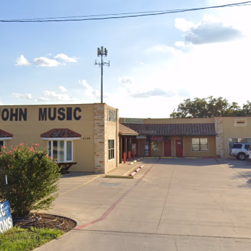 2540 Thousand Oaks Dr, San Antonio - Image 4