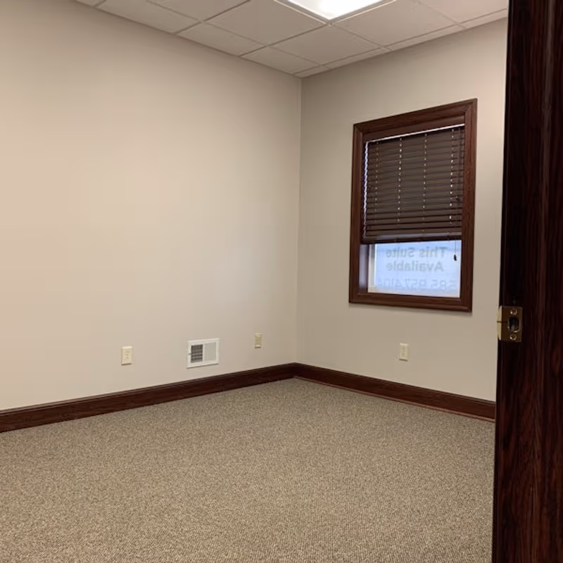 95-105 Canal Landing Blvd, Rochester - Image 5