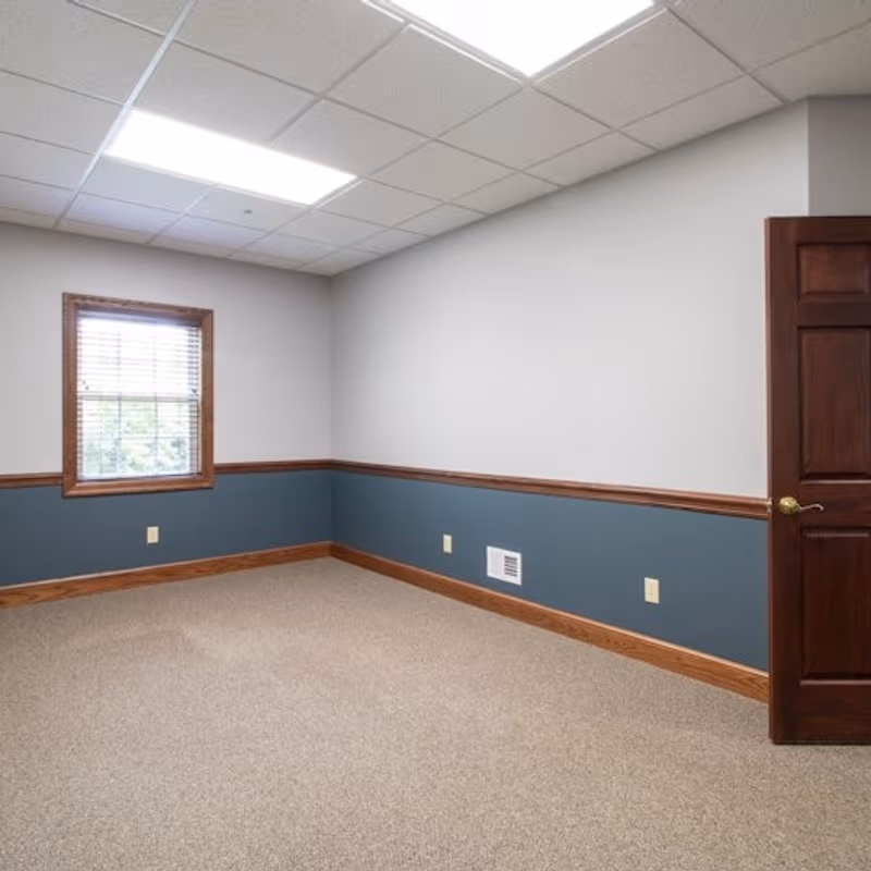 95-105 Canal Landing Blvd, Rochester - Image 1