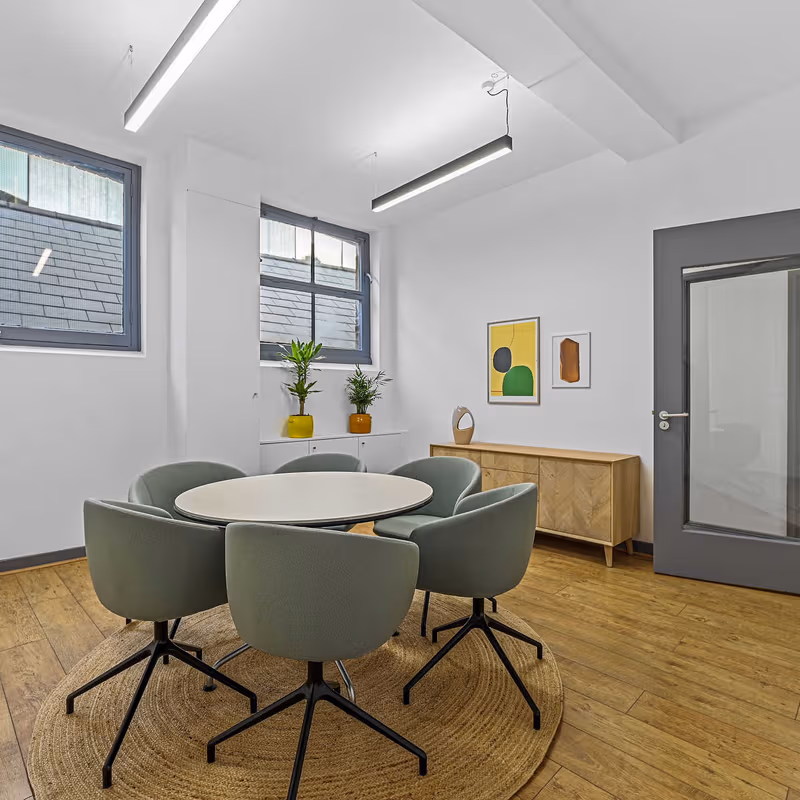 73 Leonard St, London - Image 2