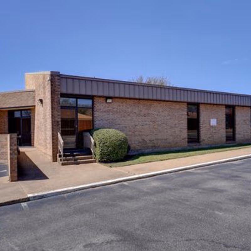 425 Westpark Wy, Euless - Image 3