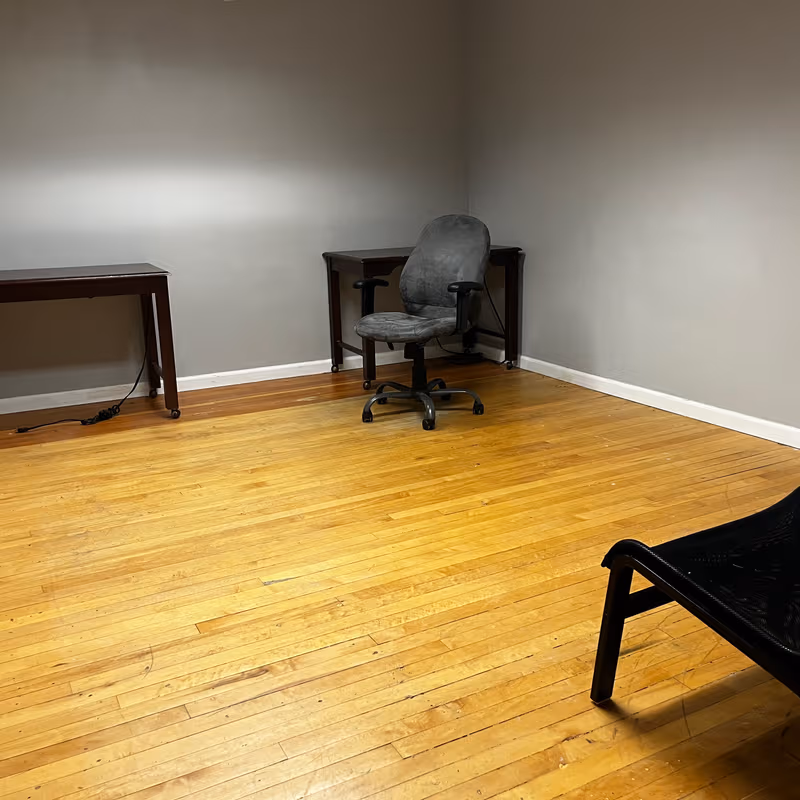 473 Main St, Longmont - Image 1