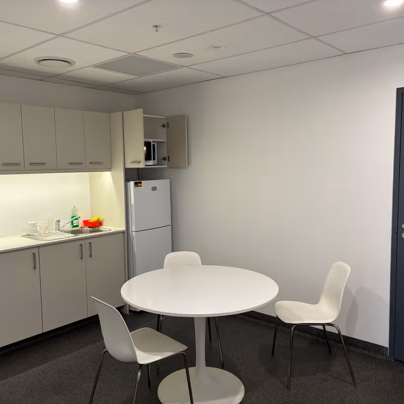 289 King Street, Mascot - Image 2