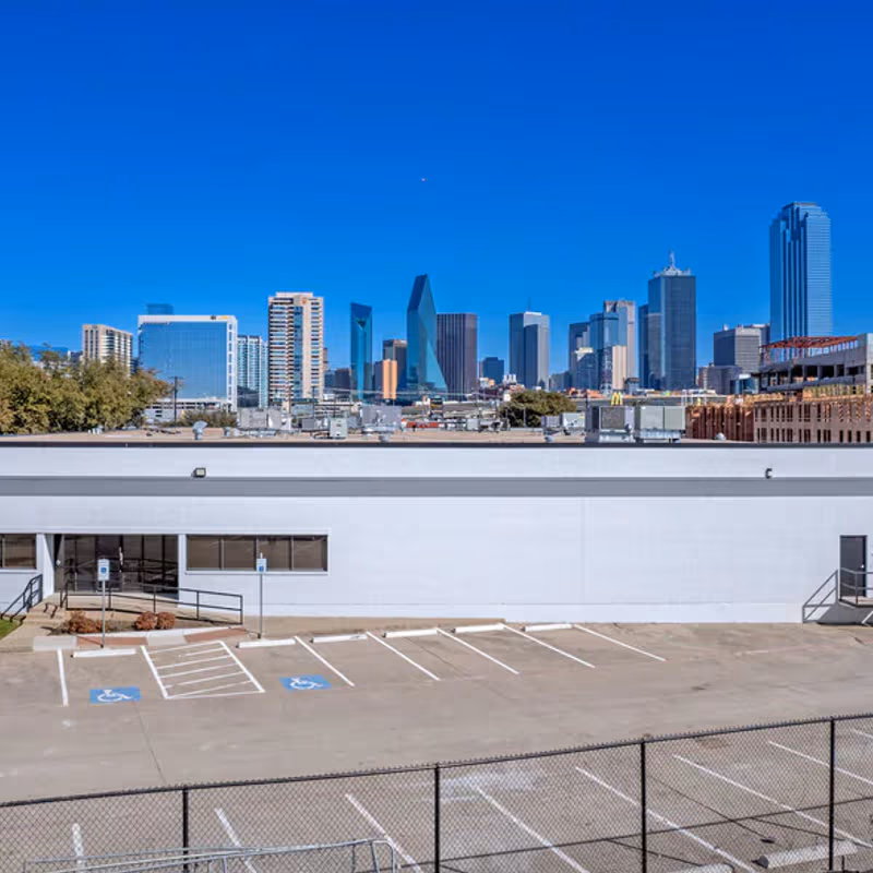 152 Continental Ave, Dallas - Image 6