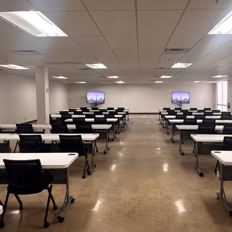 152 Continental Ave, Dallas - Image 3