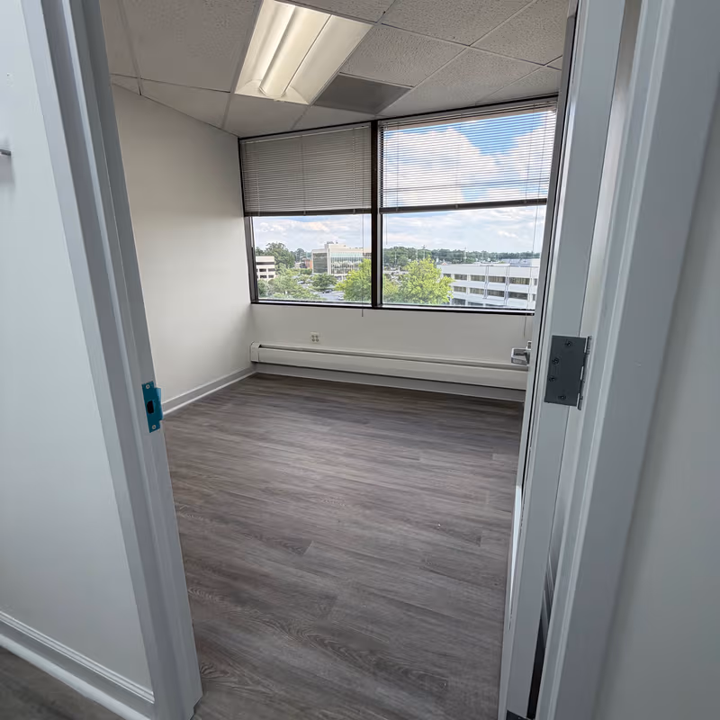 100 Lakeforest Boulevard, Gaithersburg - Image 11