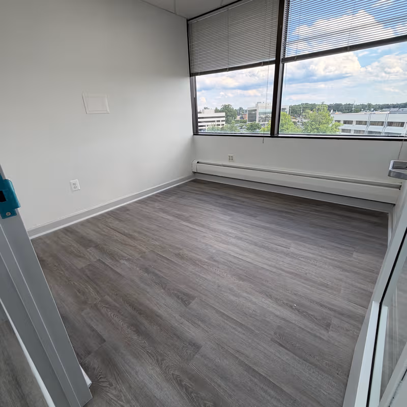 100 Lakeforest Boulevard, Gaithersburg - Image 16