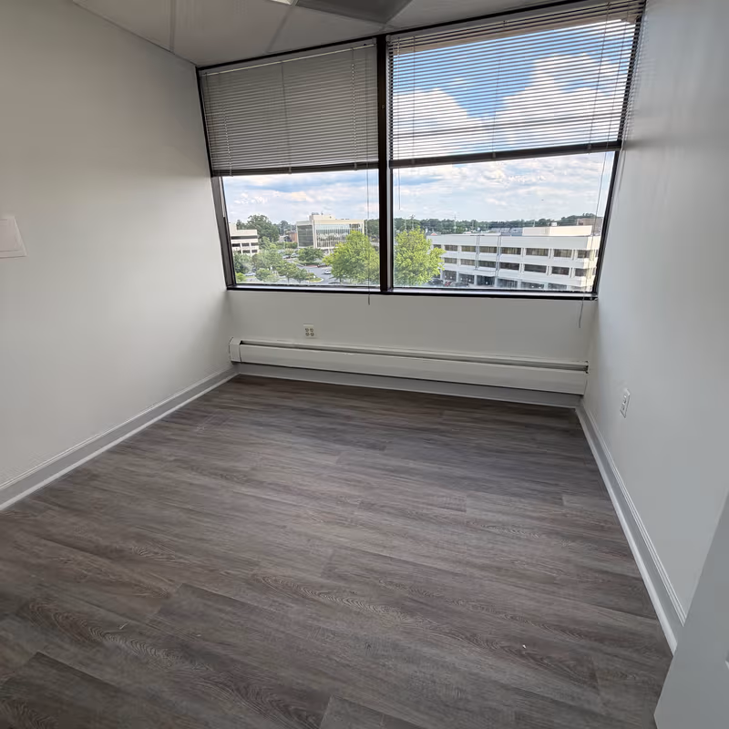 100 Lakeforest Boulevard, Gaithersburg - Image 12