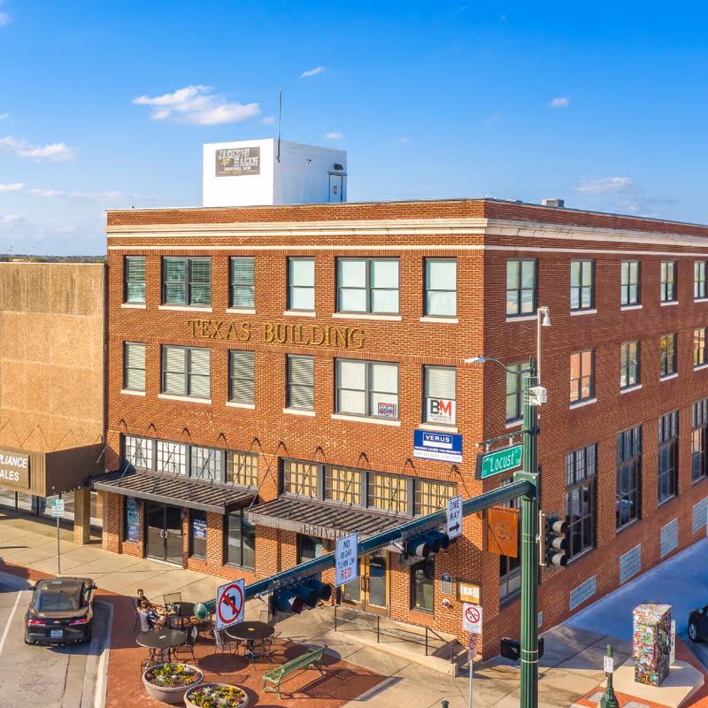 100 W Oak Street, Denton - Image 4