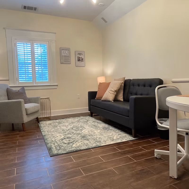 1001 N Goliad St, Rockwall - Image 2