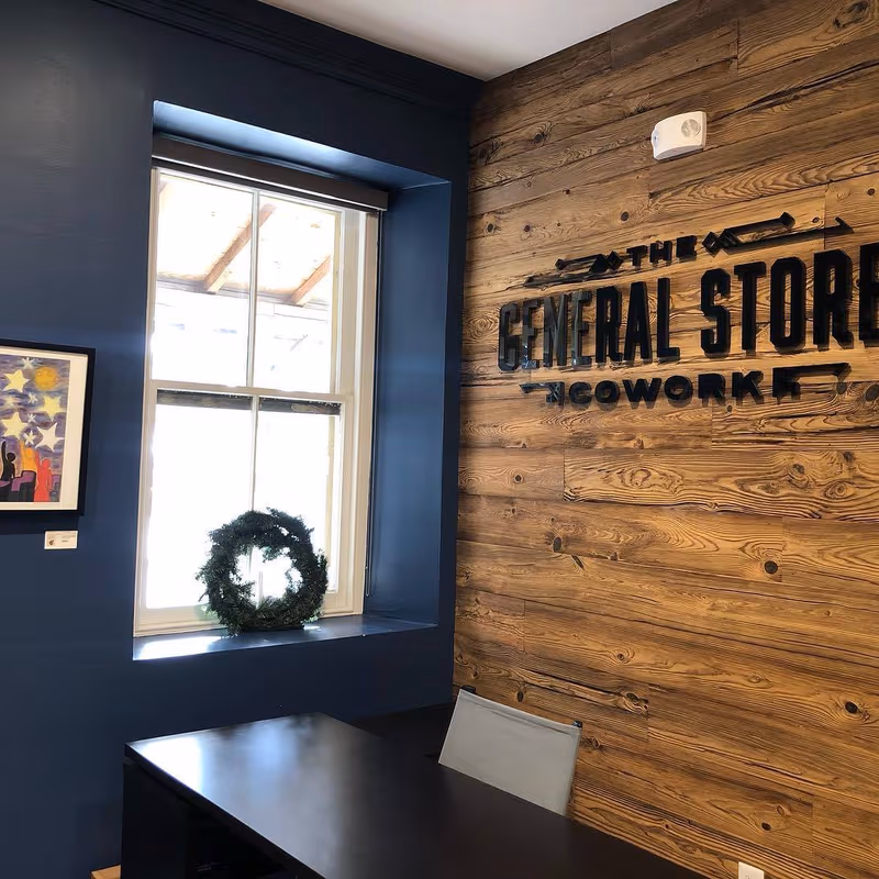 702 Rockland Rd, Rockland - Image 3