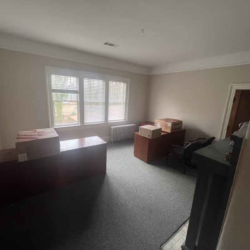 76 W Candler St, Winder - Image 1