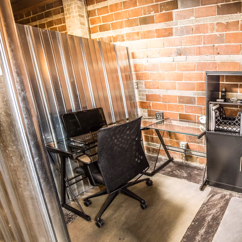 927 E 8th St, Sioux Falls - Image 1