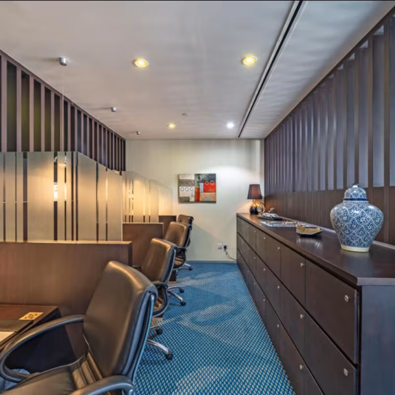 Corniche Road, Abu Dhabi - Image 2