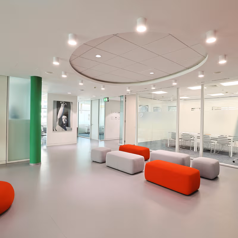 Convention Tower, Sheikh Zayed Road, Dubai - Image 2