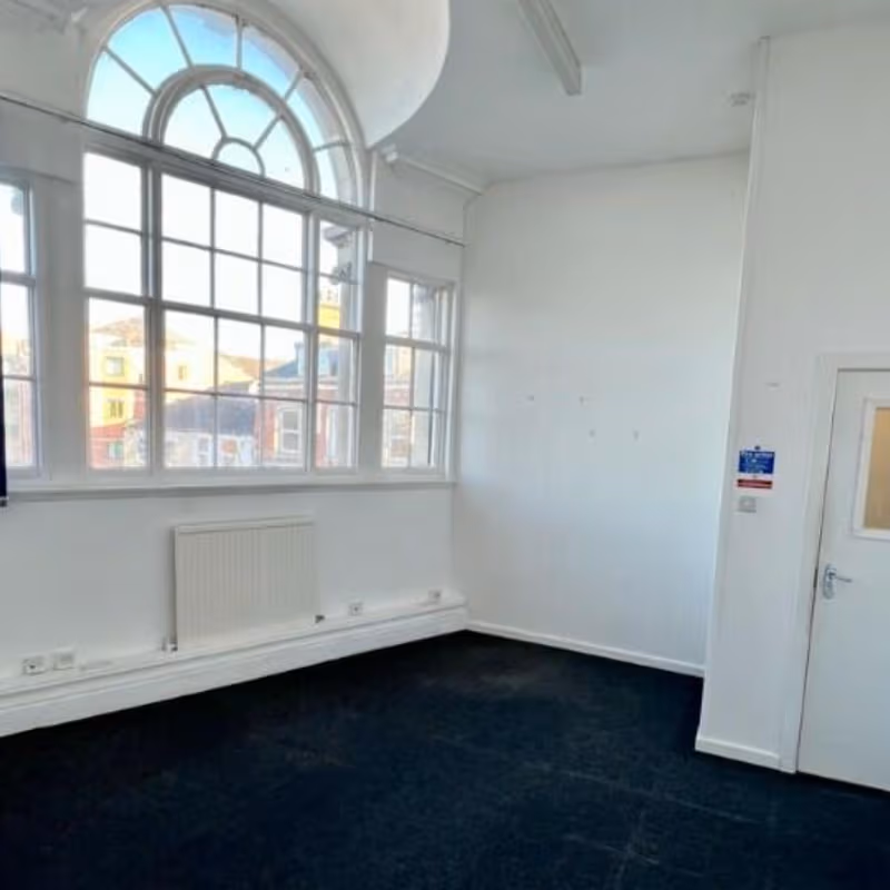 116 Dewsbury Road, West Yorkshire - Image 9