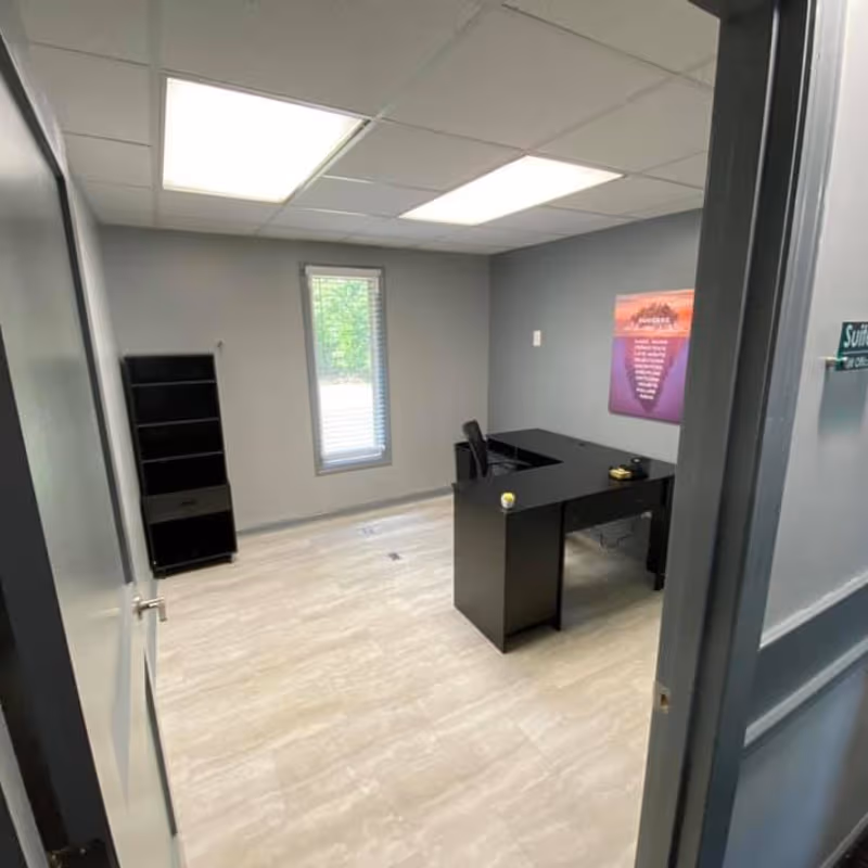 1337 Hardy Rd, Vinton - Image 10