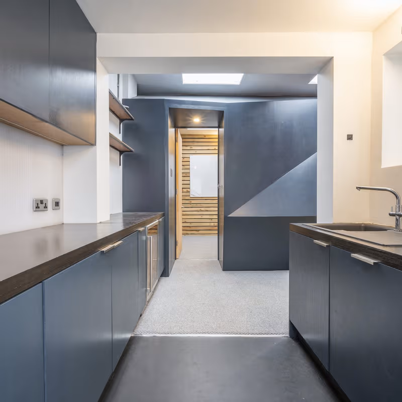 4 & 5a Goodge Place, Fitzrovia - Image 2