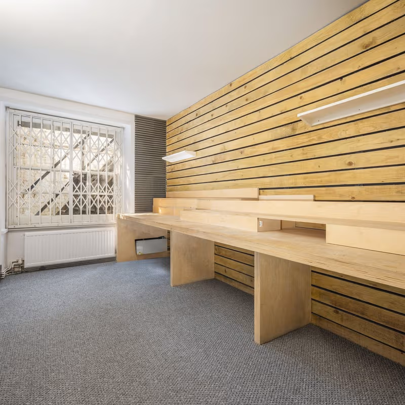 4 & 5a Goodge Place, Fitzrovia - Image 5