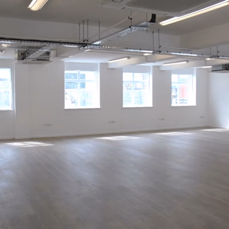 104 Oxford St, London - Image 3
