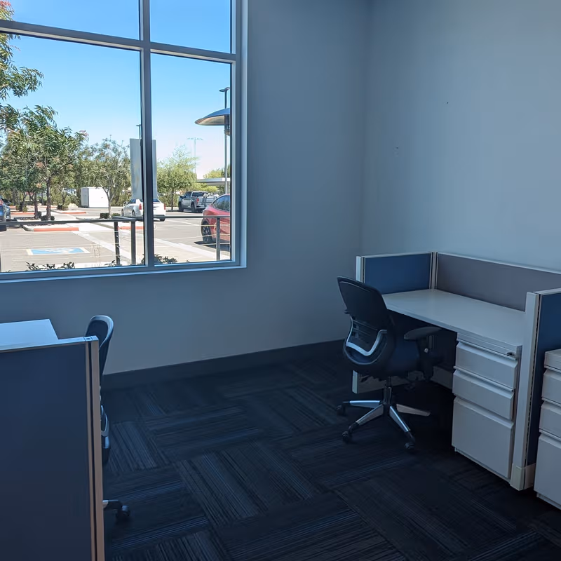 2301 South Stearman Drive, Chandler - Image 2