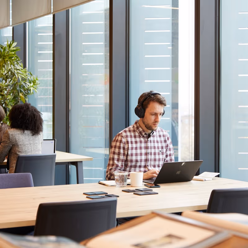 241 Southwark Bridge Road, London - Image 14