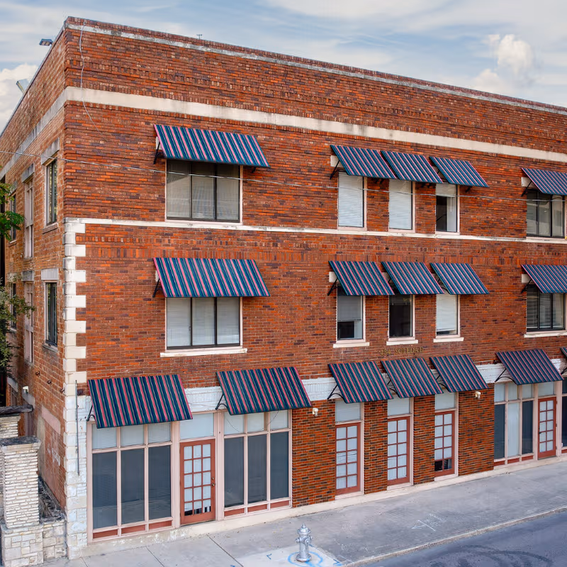 454 Soledad St, San Antonio - Image 10