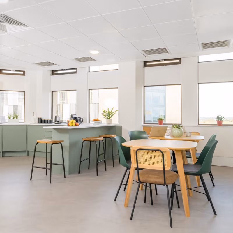 5 Henry Plaza, Woking - Image 8