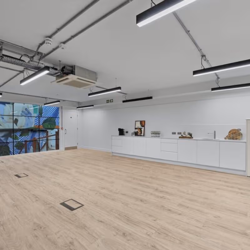 102-108 Clifton St, London - Image 2