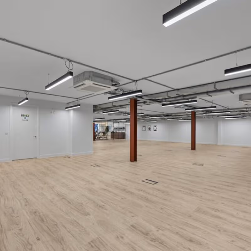 102-108 Clifton St, London - Image 6