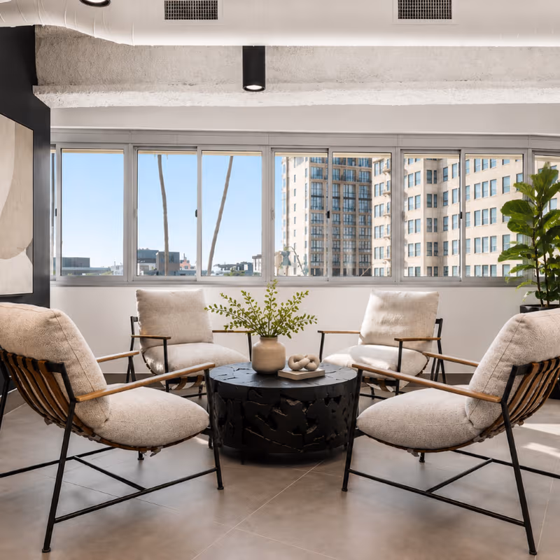 9465 Wilshire Boulevard, Beverly Hills - Image 2