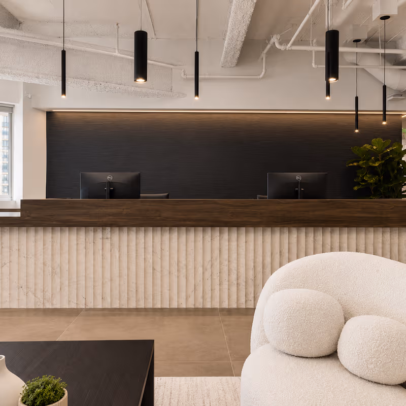 9465 Wilshire Boulevard, Beverly Hills - Image 3