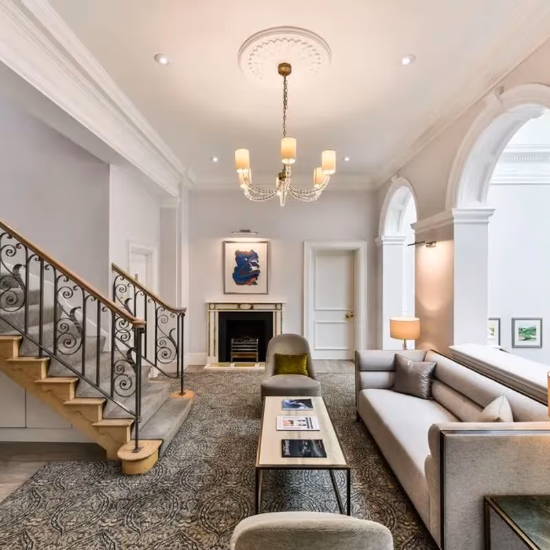 32 Curzon St, Mayfair - Image 1